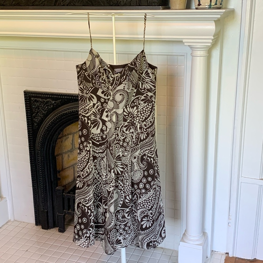 Ann Taylor silk chiffon‎ fully lined dress. Worn once. Excellent condition